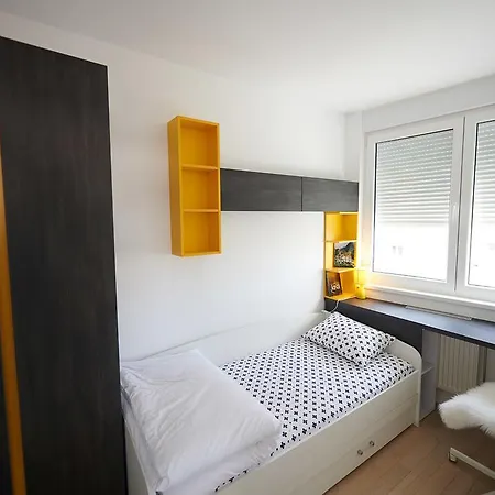 Modern Luxurious 巴尼西卢卡