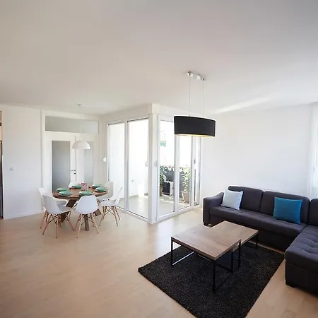 Modern Luxurious Apartman